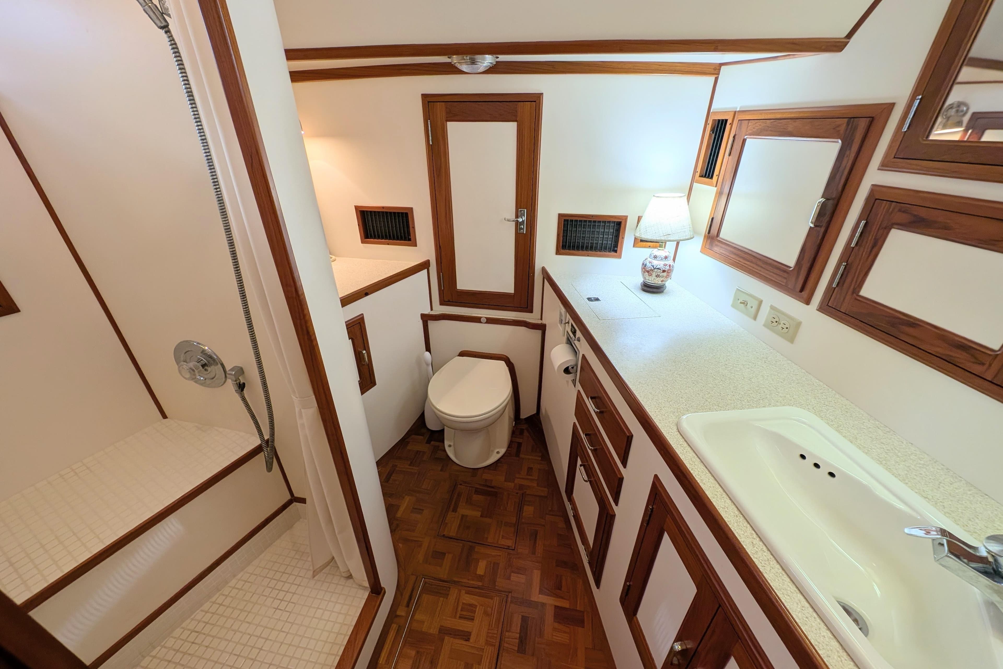 Main Stateroom Forward Head/Shower