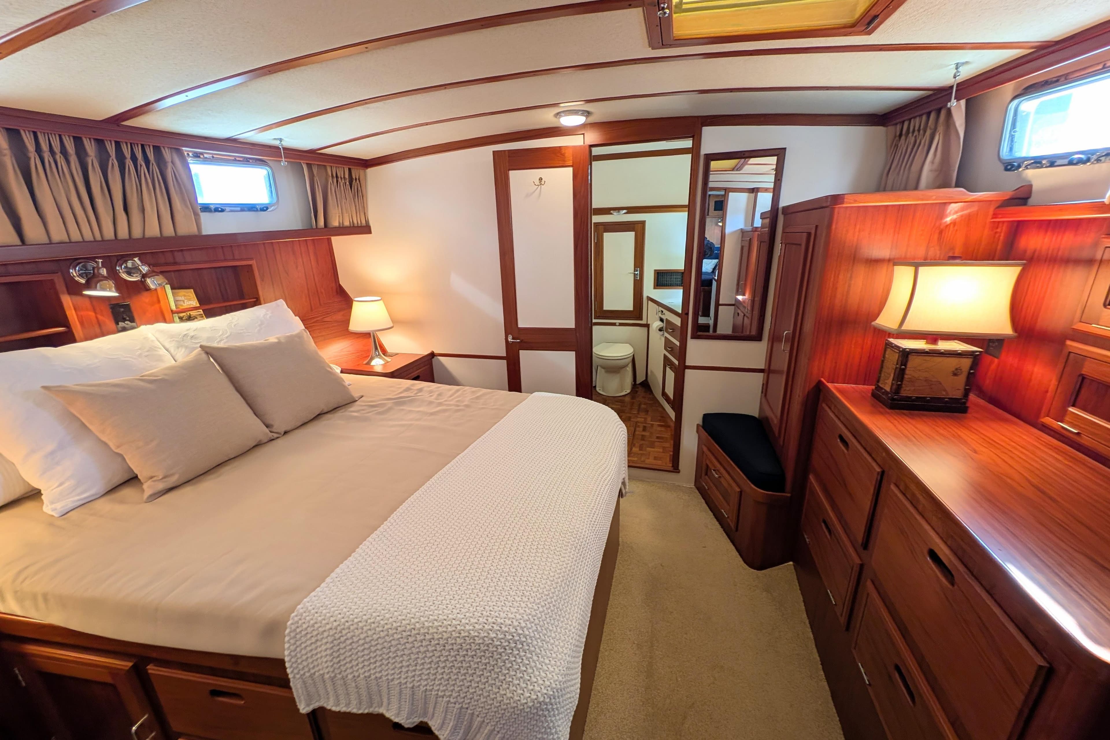 Main Stateroom Forward