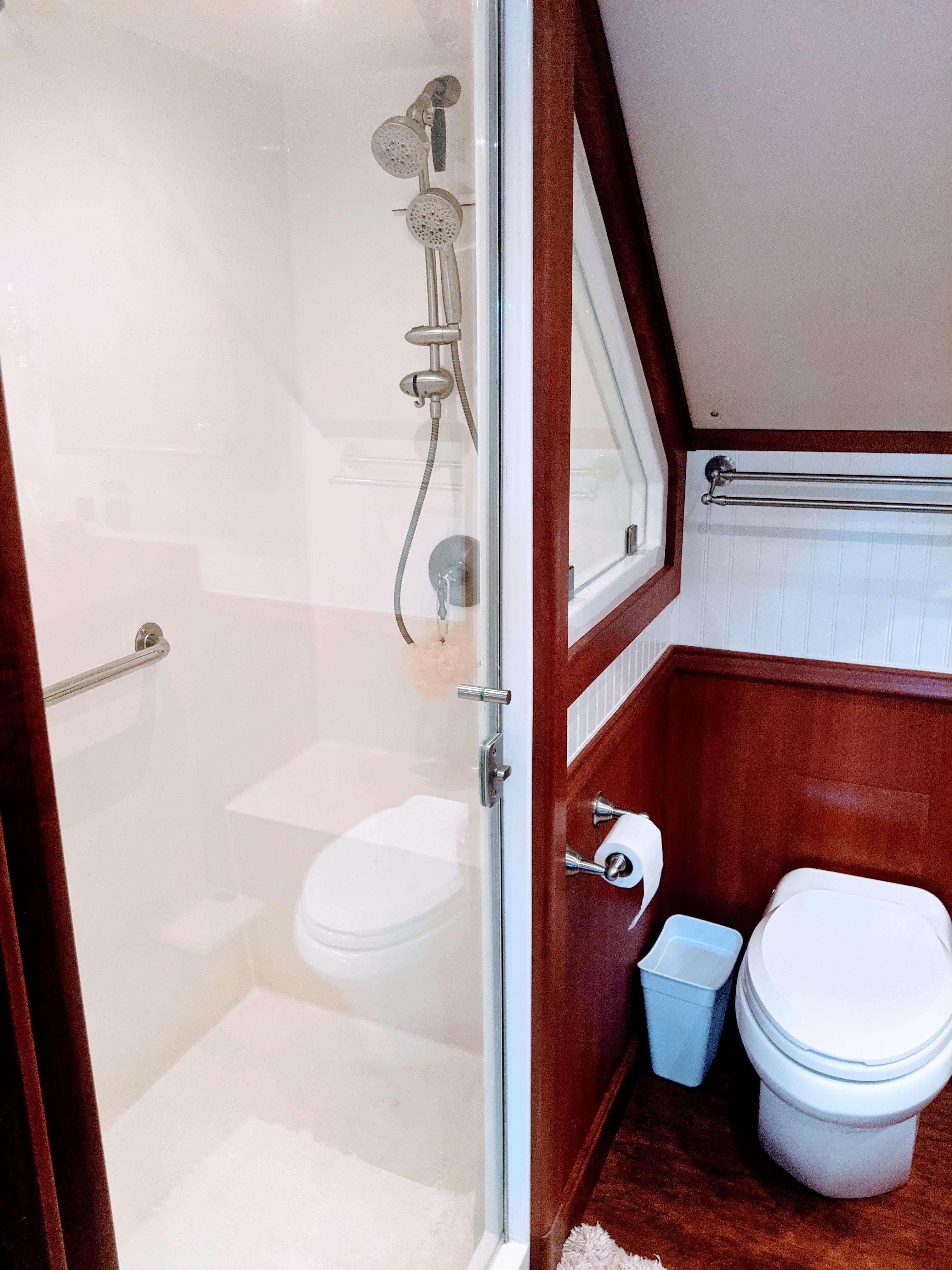 Master Stateroom Head/Shower