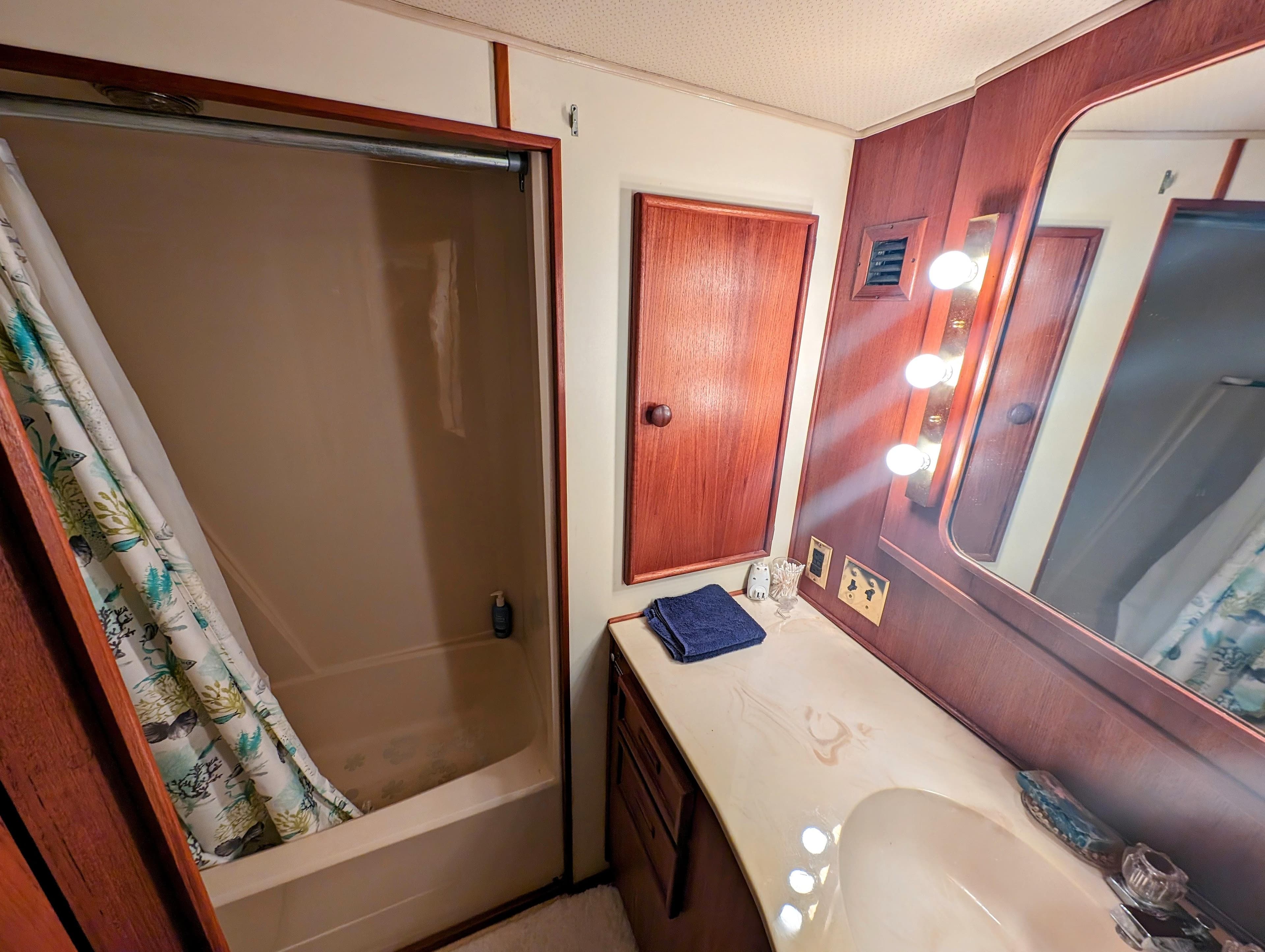 1987 Chris-Craft 501 Motor Yacht