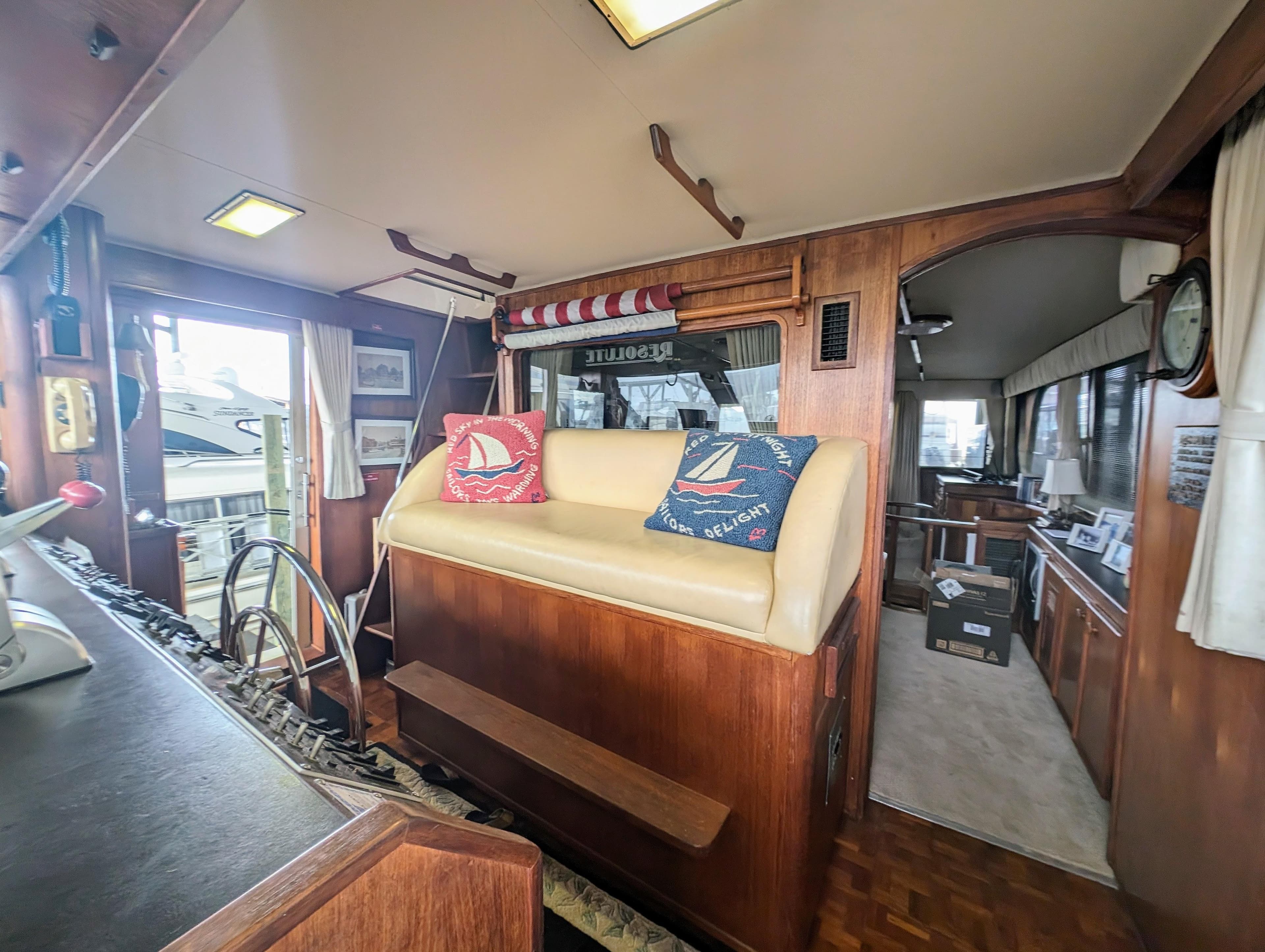 1987 Chris-Craft 501 Motor Yacht