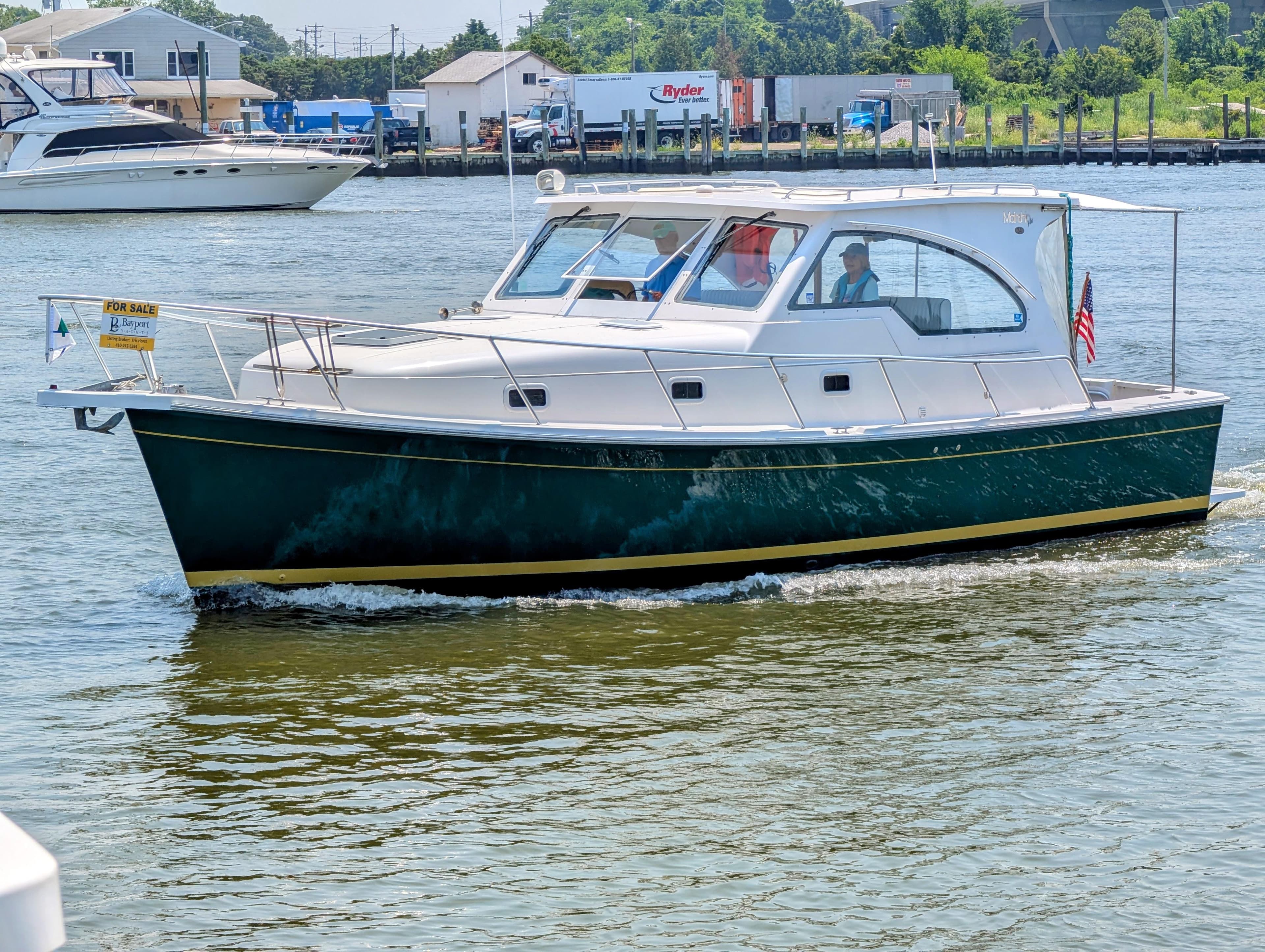 2001 Mainship Pilot 34 Sedan