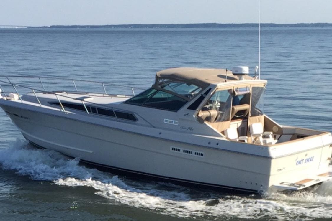 1988 Sea Ray 390 Express Cruiser